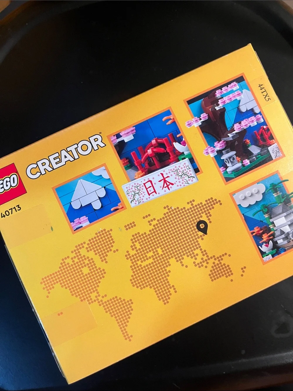 Lego Japan Postcard 40713 - Pink Cherry Blossom & Blue Scenery